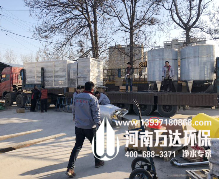 大桶水灌裝線優(yōu)質生產(chǎn)廠家