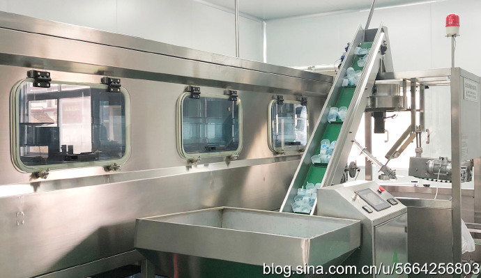 桶裝水生產(chǎn)線設(shè)備價(jià)格 桶裝水生產(chǎn)線設(shè)備價(jià)格