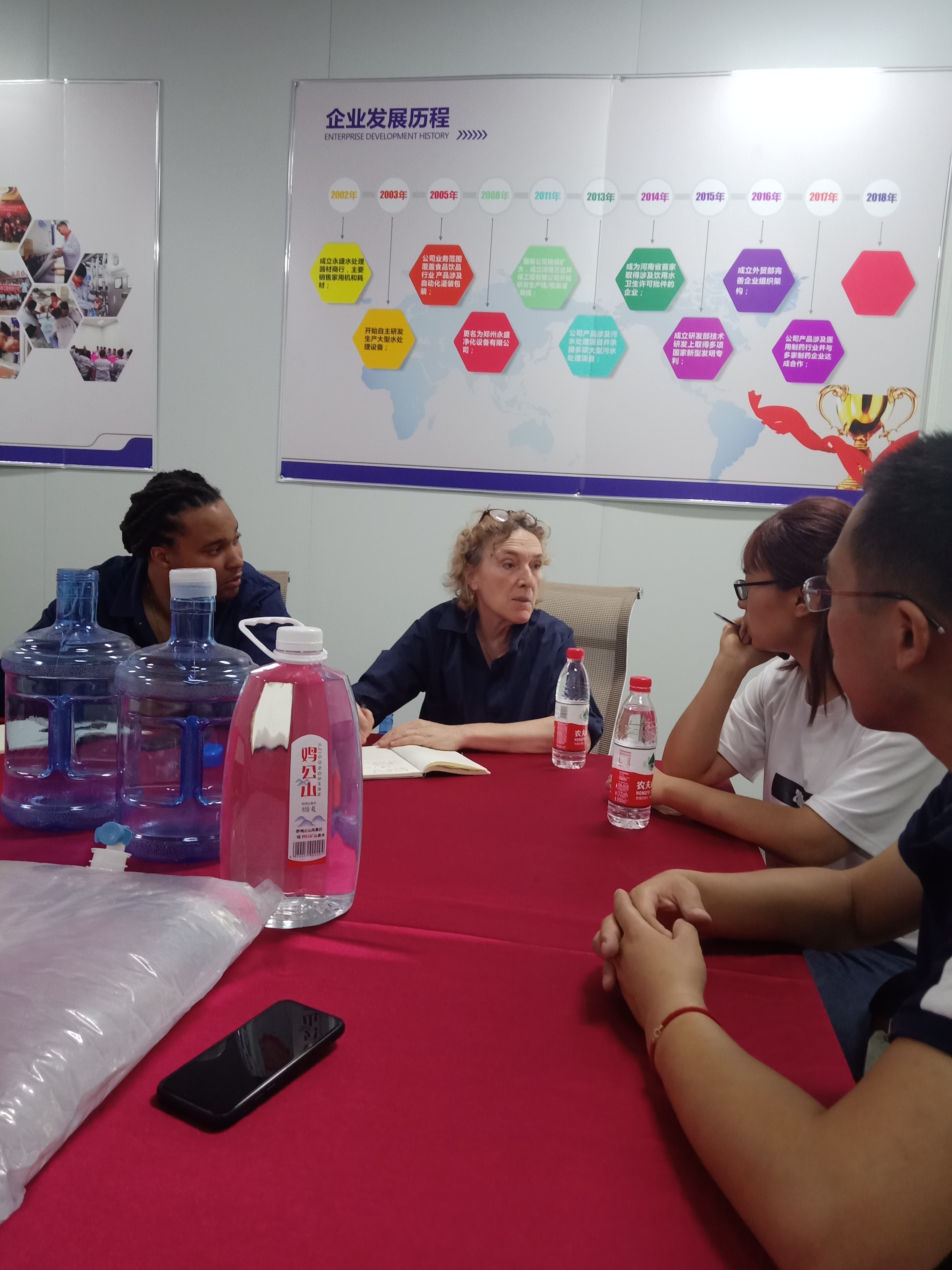 鄭州桶裝水灌裝設(shè)備 鄭州桶裝水灌裝設(shè)備