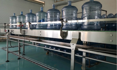 桶裝水自動(dòng)生產(chǎn)線 桶裝水自動(dòng)生產(chǎn)線