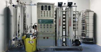 醫(yī)用純化水設備 醫(yī)用純化水設備