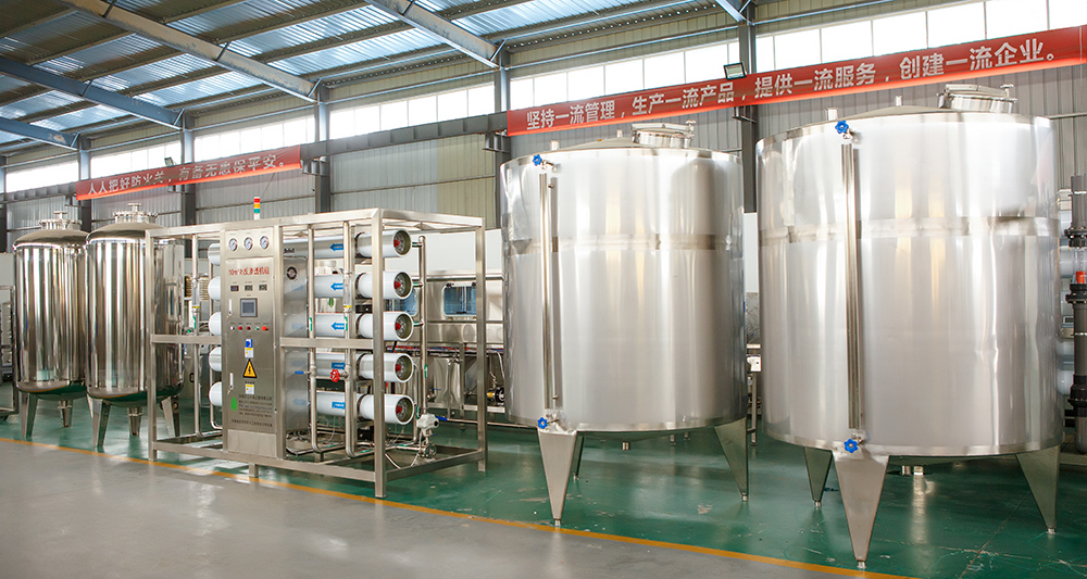 桶裝純凈水設(shè)備 桶裝純凈水設(shè)備